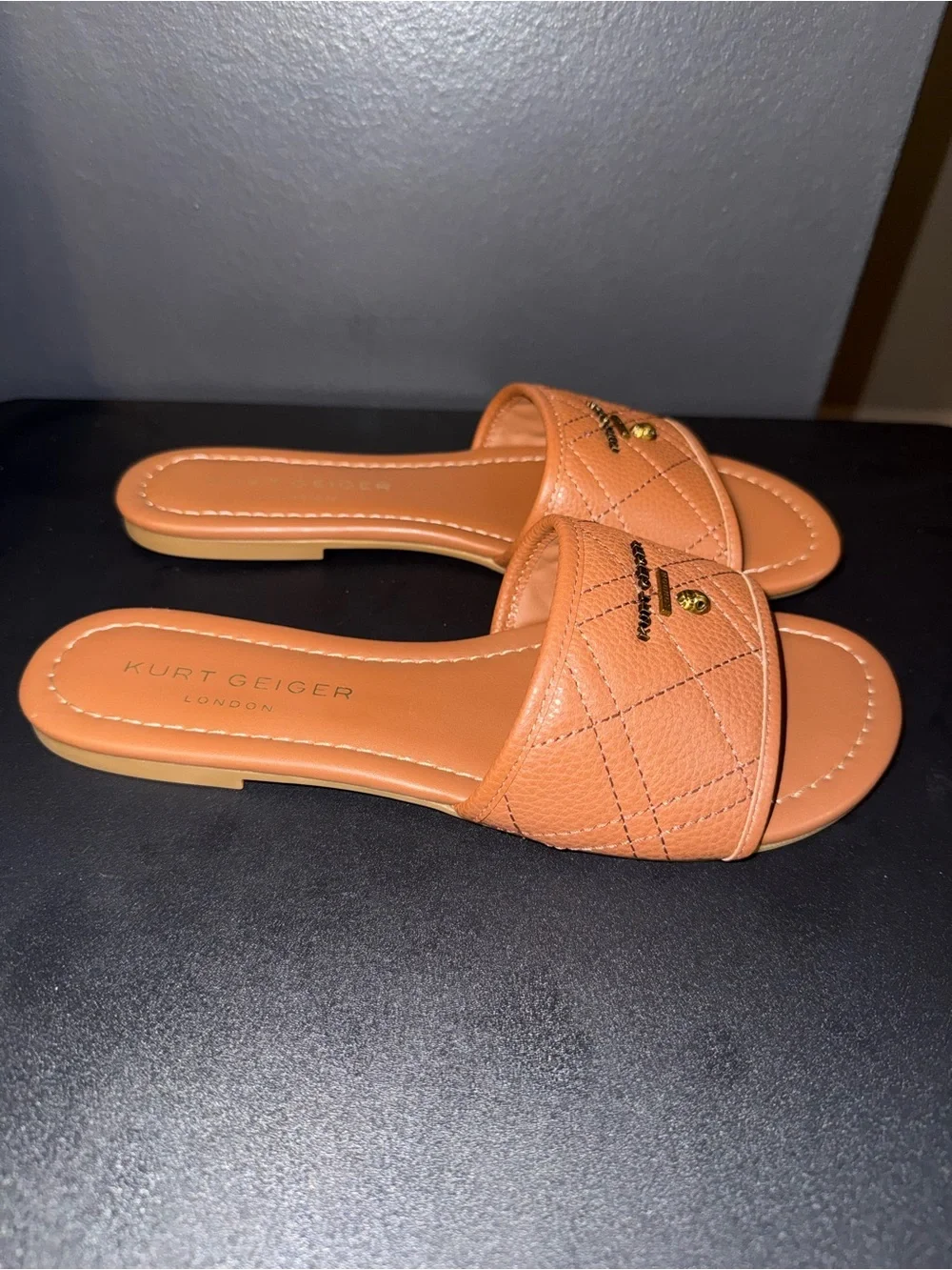 NWOT Kurt Geiger Greenwich Leather Slide Sandals Tan Camel Sz 9 / 40